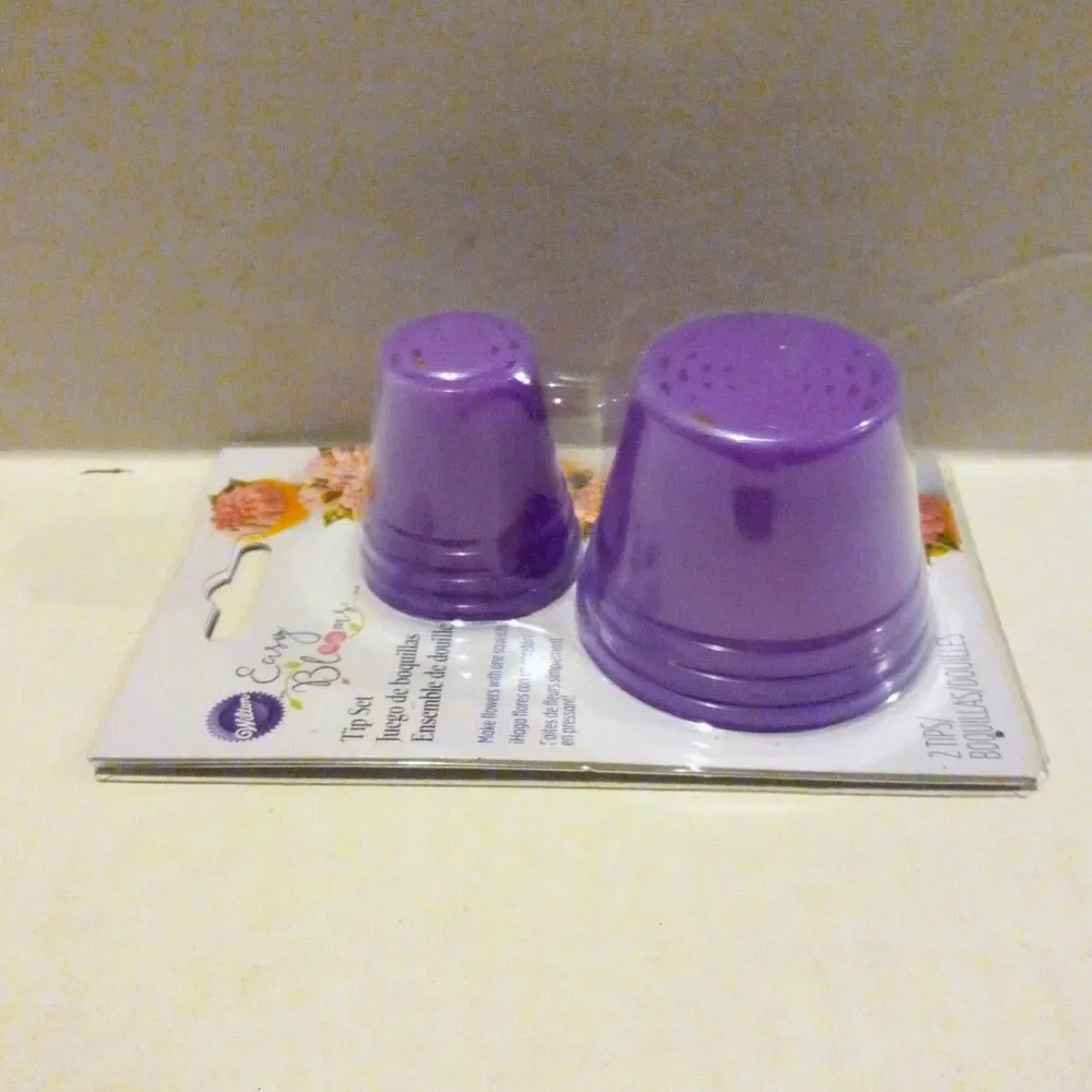 Wilton Easy Blooms Tip Set-Set Of 2-Cake Cupcake Decorating-Mums-Succulents-NEW